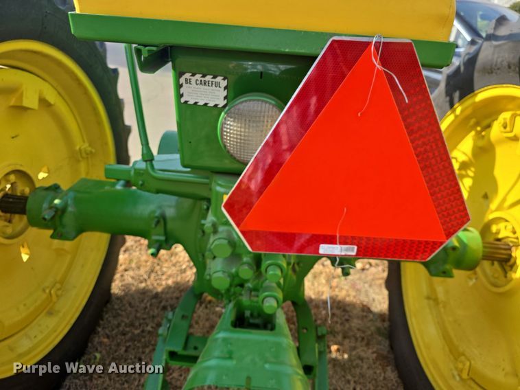 image for item EK2360 1949 John Deere  B tractor