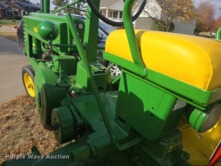 image for item EK2360 1949 John Deere  B tractor