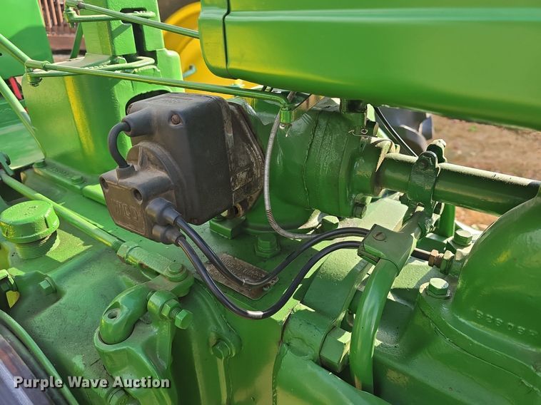 image for item EK2360 1949 John Deere  B tractor