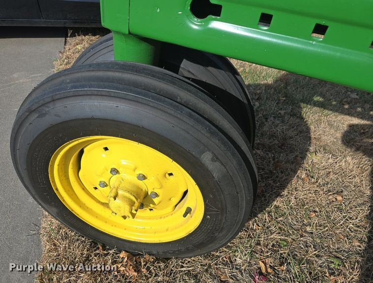 image for item EK2360 1949 John Deere  B tractor