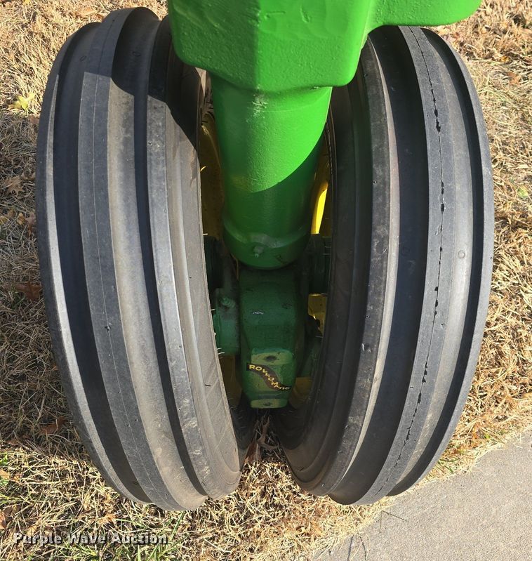 image for item EK2360 1949 John Deere  B tractor