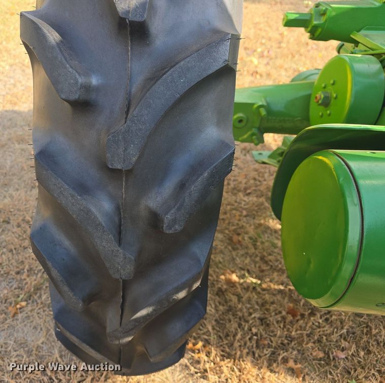 image for item EK2360 1949 John Deere  B tractor