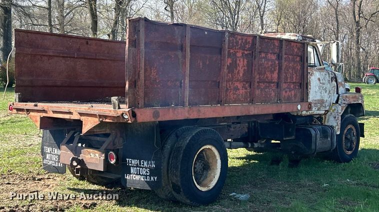 image for item EK2829 International Fleetstar 2050A flatbed truck