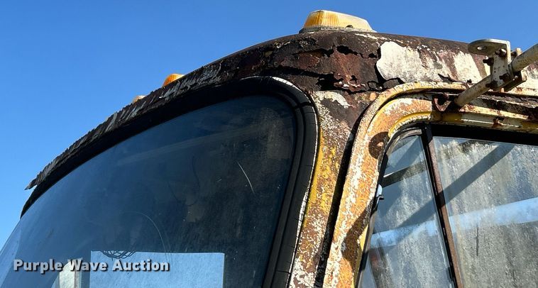 image for item EK2829 International Fleetstar 2050A flatbed truck