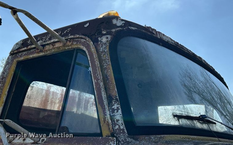 image for item EK2829 International Fleetstar 2050A flatbed truck