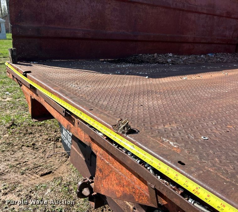 image for item EK2829 International Fleetstar 2050A flatbed truck