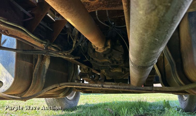 image for item EK2829 International Fleetstar 2050A flatbed truck