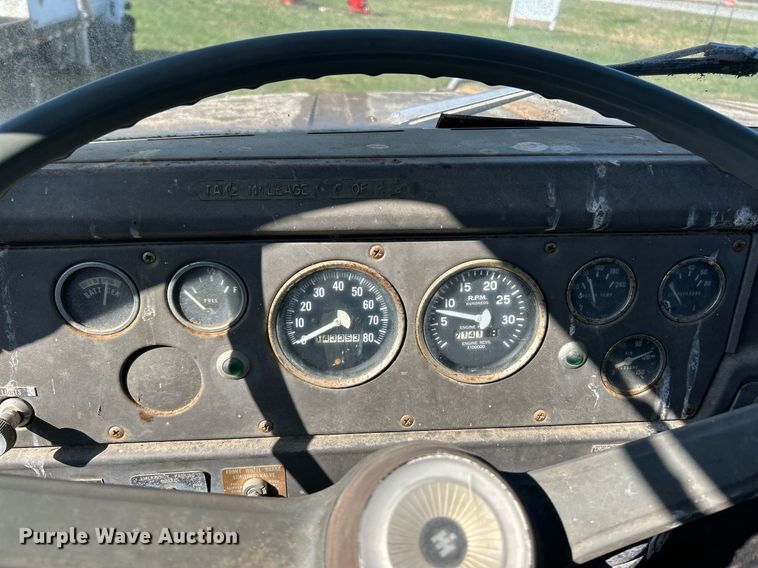 image for item EK2829 International Fleetstar 2050A flatbed truck