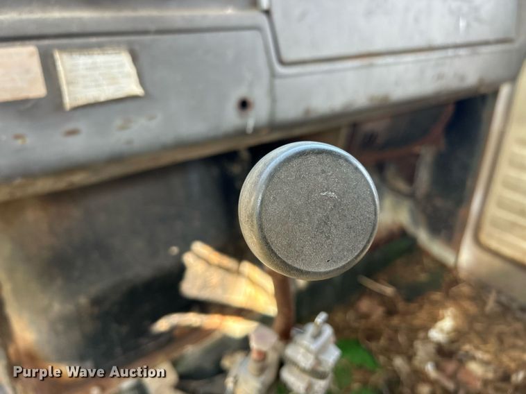 image for item EK2829 International Fleetstar 2050A flatbed truck