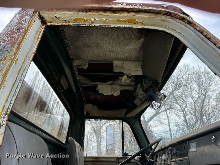 image for item EK2829 International Fleetstar 2050A flatbed truck