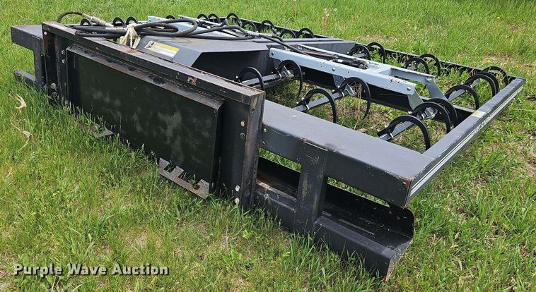 image for item EK5142 Hoelscher 150 skid steer bale accumulator grapple
