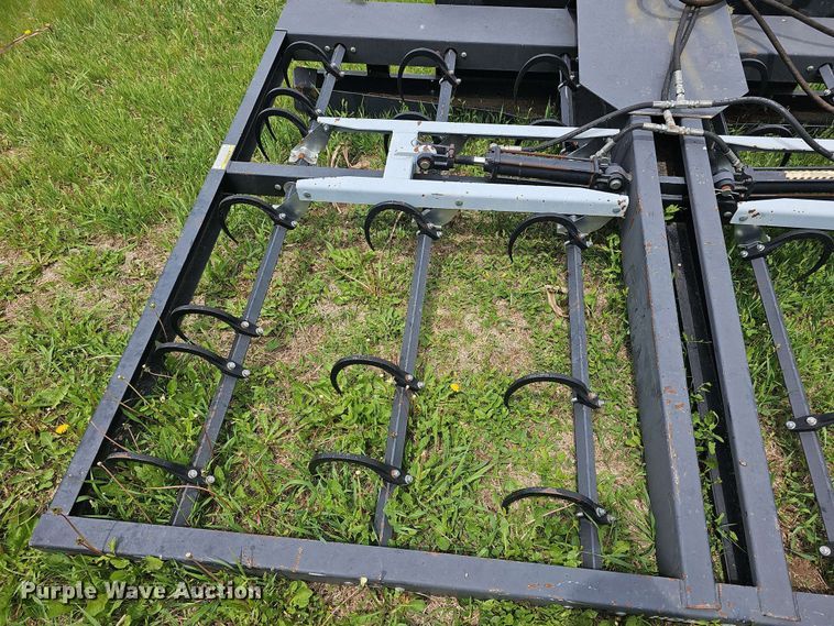 image for item EK5142 Hoelscher 150 skid steer bale accumulator grapple