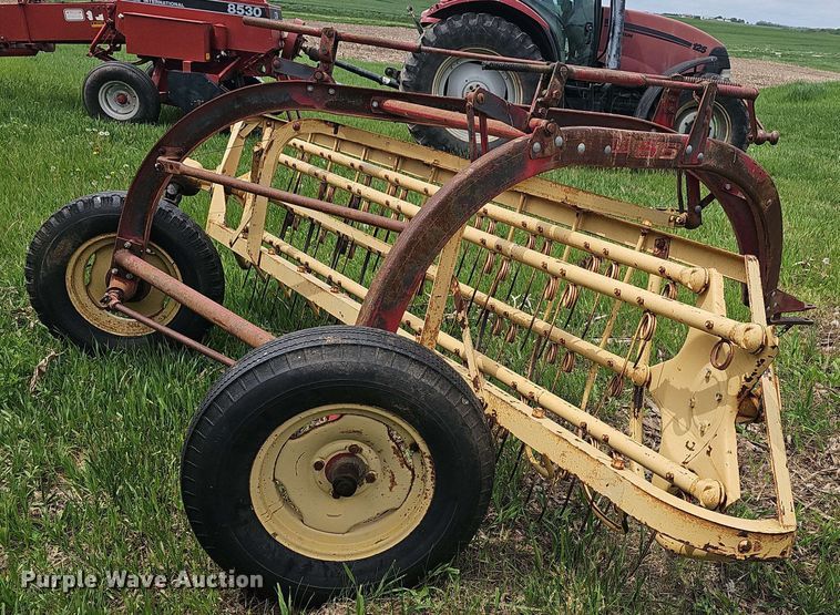 image for item EK5143 New Holland 56 hay rake