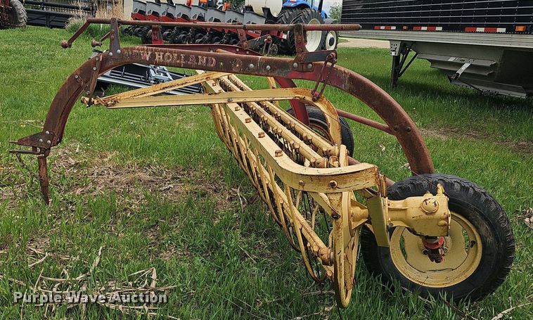 image for item EK5143 New Holland 56 hay rake