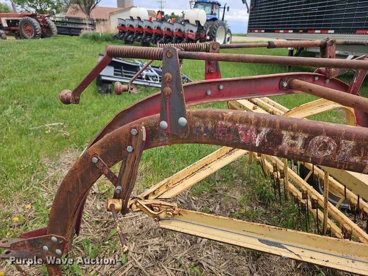 image for item EK5143 New Holland 56 hay rake