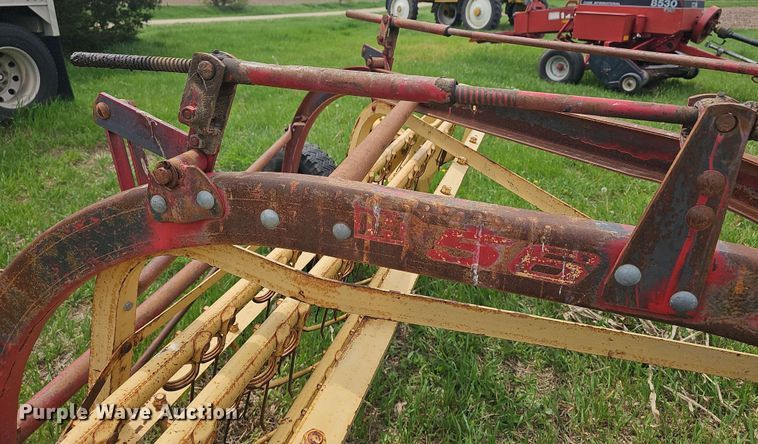 image for item EK5143 New Holland 56 hay rake