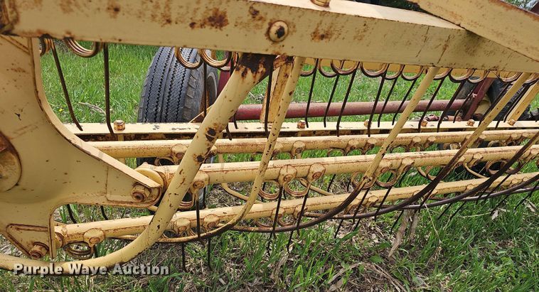 image for item EK5143 New Holland 56 hay rake