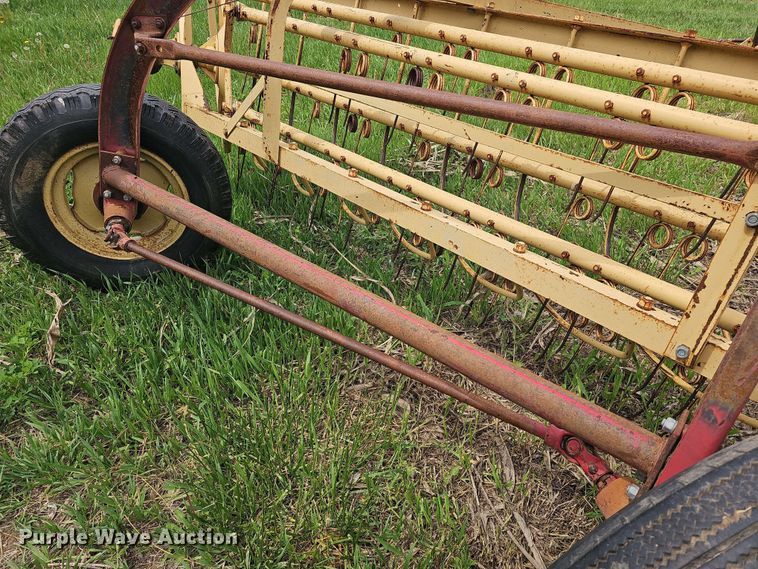 image for item EK5143 New Holland 56 hay rake