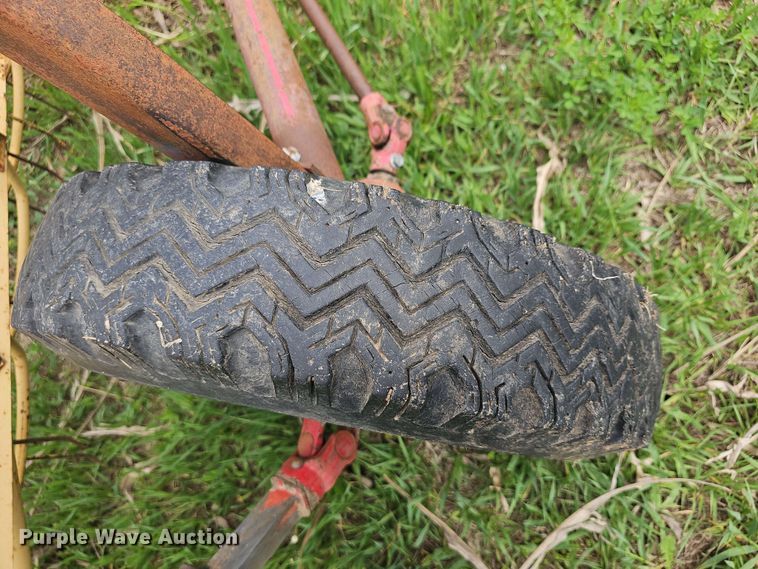 image for item EK5143 New Holland 56 hay rake