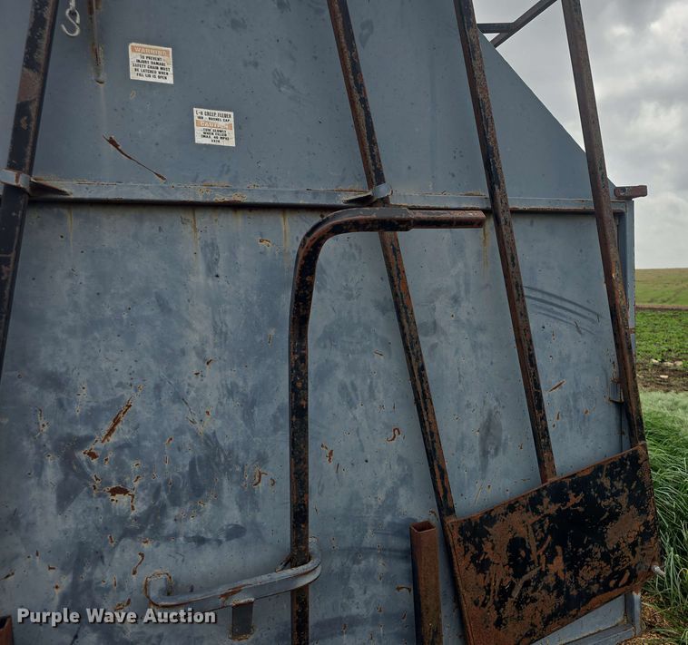 image for item EK5196 (2) L-H creep feeders