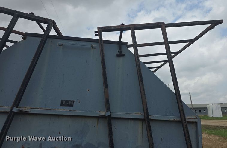 image for item EK5196 (2) L-H creep feeders