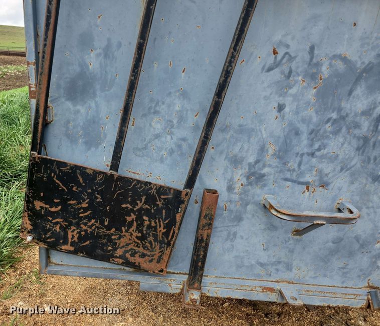 image for item EK5196 (2) L-H creep feeders