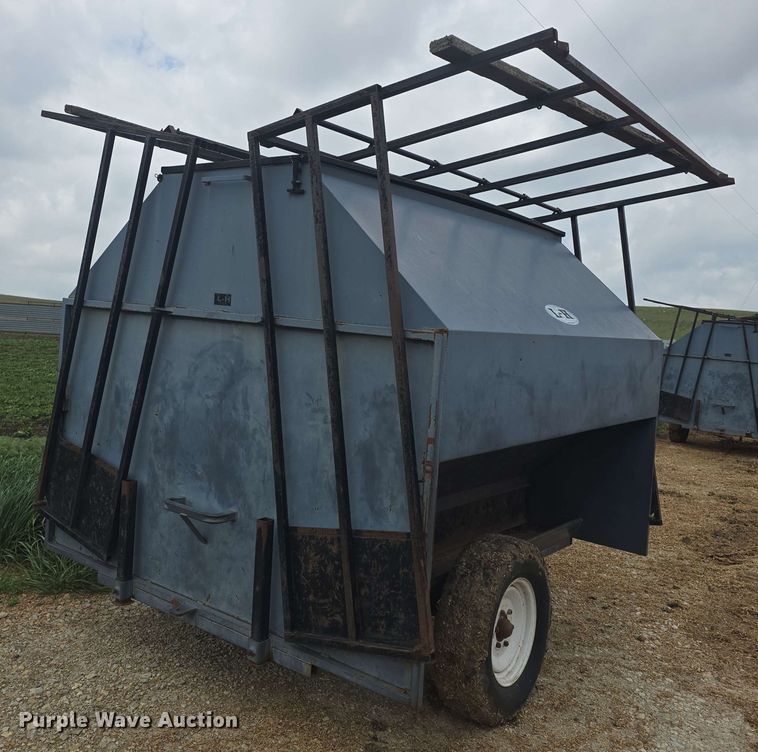 image for item EK5196 (2) L-H creep feeders