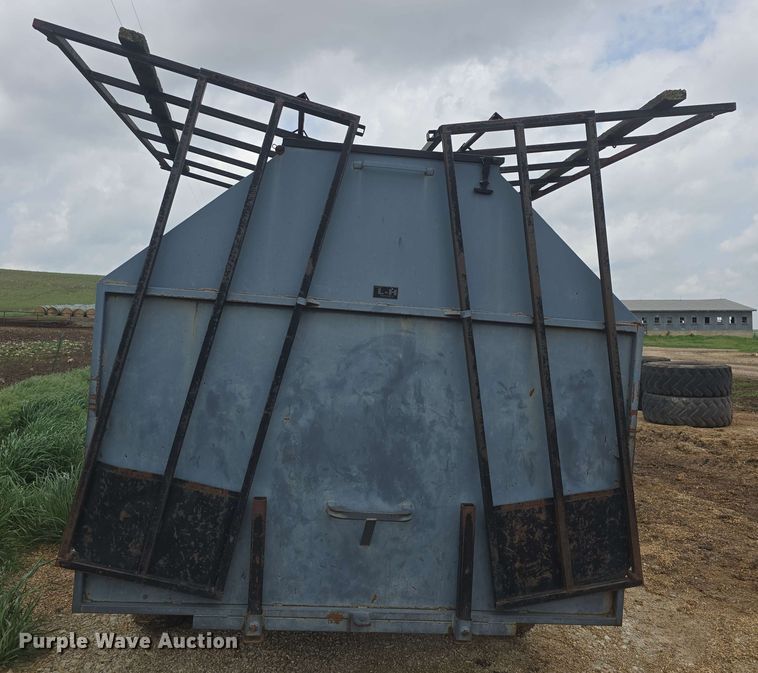 image for item EK5196 (2) L-H creep feeders