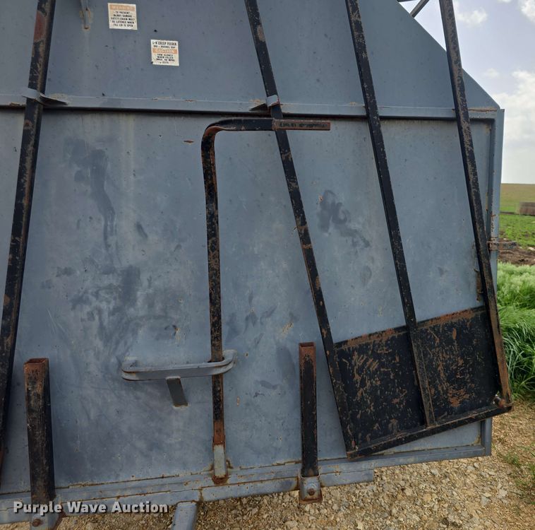 image for item EK5196 (2) L-H creep feeders