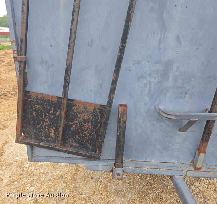 image for item EK5196 (2) L-H creep feeders