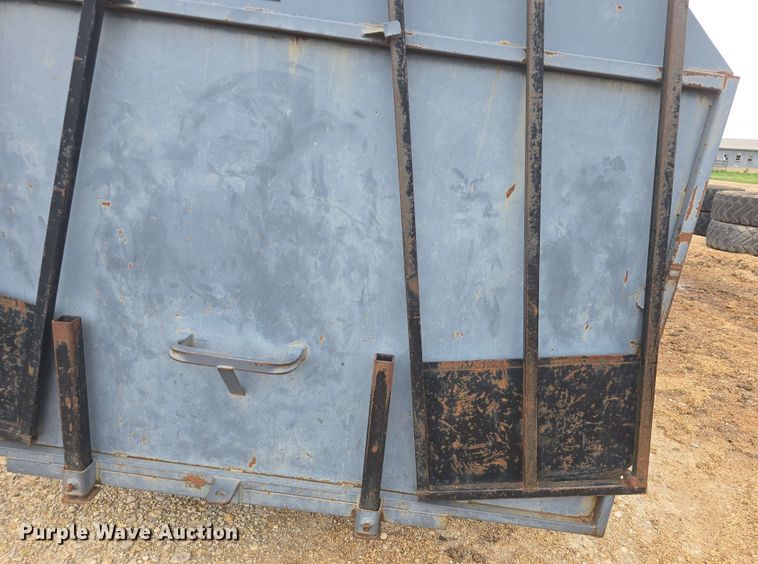 image for item EK5196 (2) L-H creep feeders