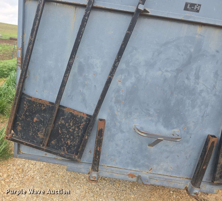 image for item EK5196 (2) L-H creep feeders