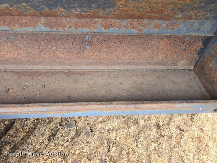 image for item EK5196 (2) L-H creep feeders