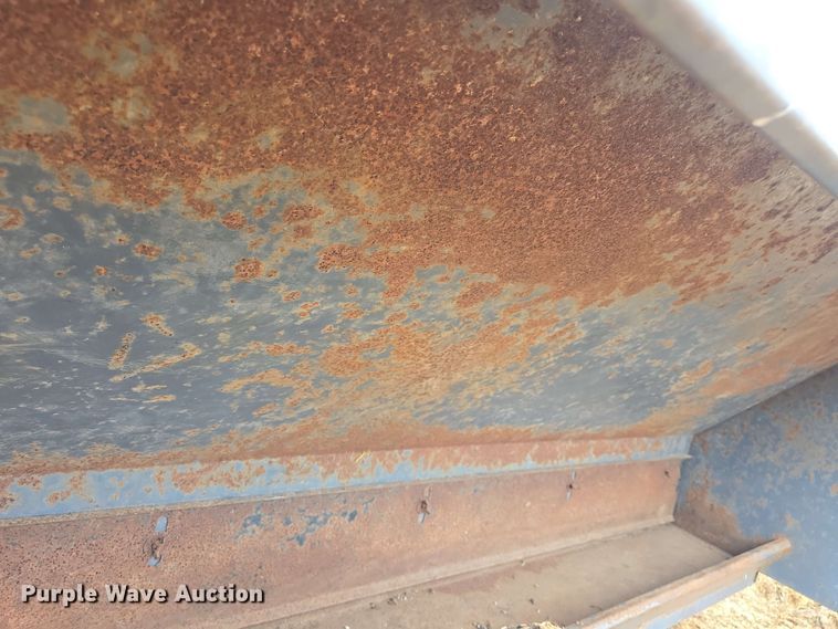 image for item EK5196 (2) L-H creep feeders