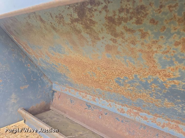 image for item EK5196 (2) L-H creep feeders