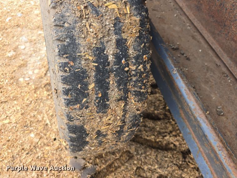 image for item EK5196 (2) L-H creep feeders