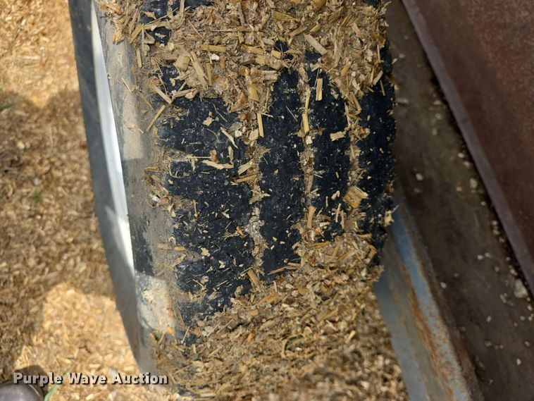 image for item EK5196 (2) L-H creep feeders