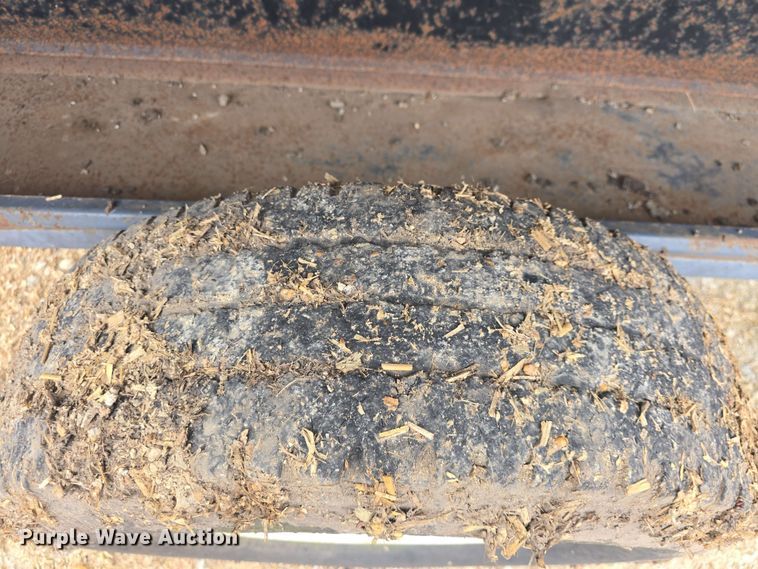 image for item EK5196 (2) L-H creep feeders