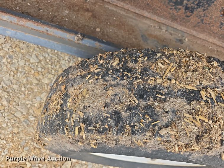 image for item EK5196 (2) L-H creep feeders