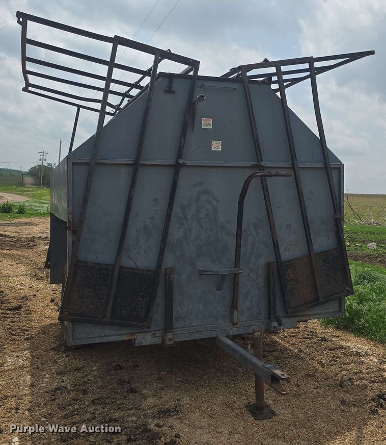 image for item EK5197 (2) L-H creep feeders