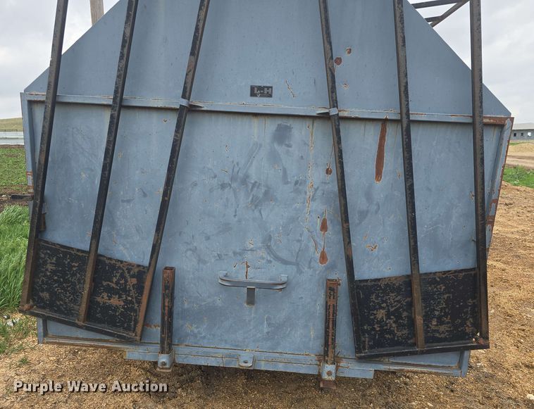 image for item EK5197 (2) L-H creep feeders