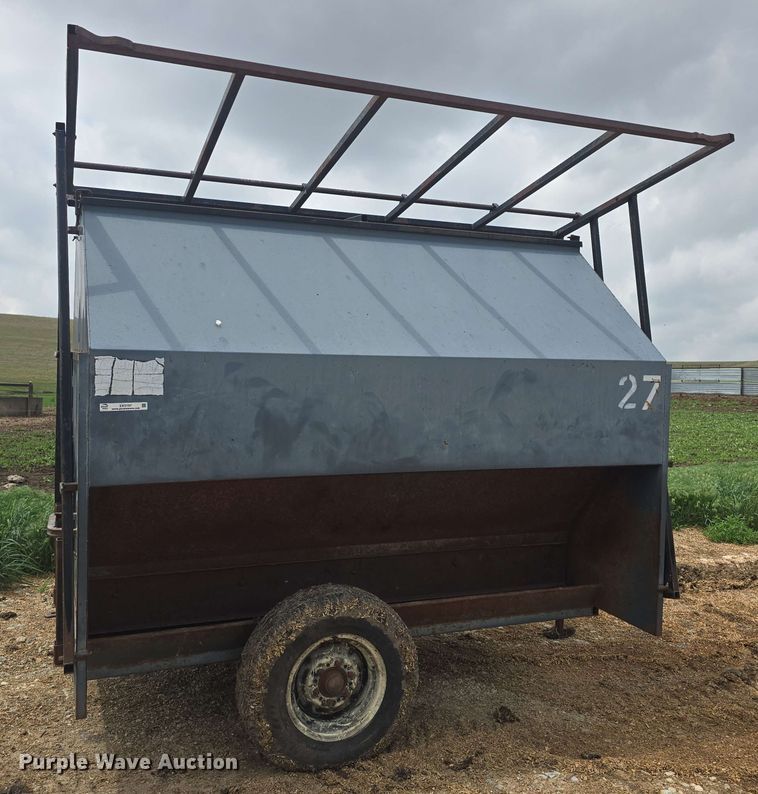 image for item EK5197 (2) L-H creep feeders