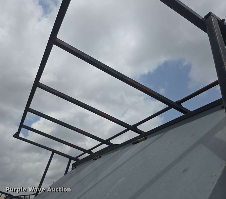 image for item EK5197 (2) L-H creep feeders