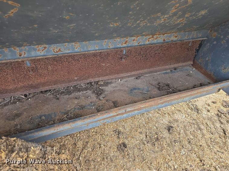 image for item EK5197 (2) L-H creep feeders