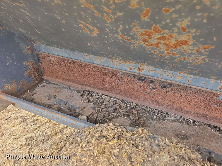 image for item EK5197 (2) L-H creep feeders