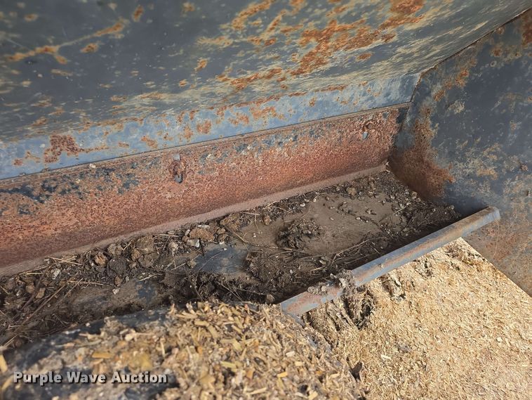 image for item EK5197 (2) L-H creep feeders