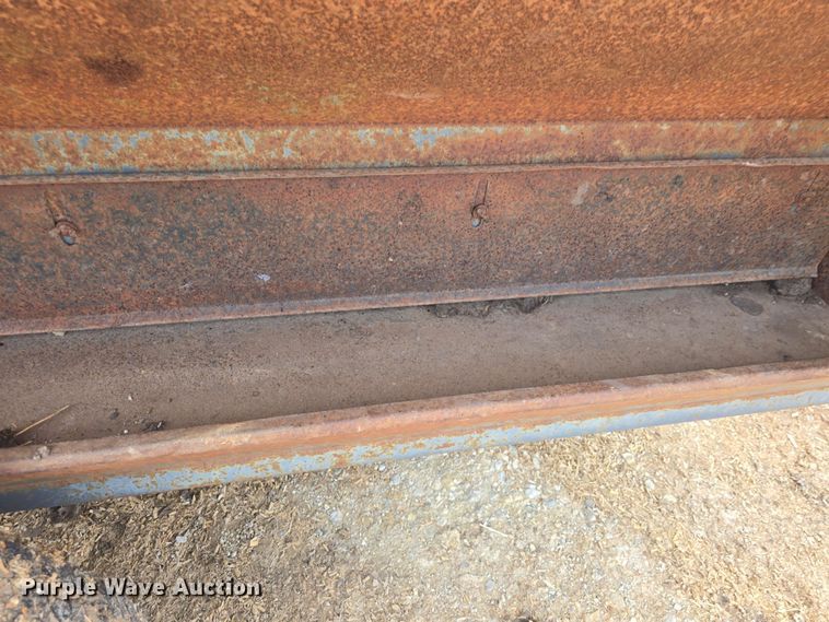 image for item EK5197 (2) L-H creep feeders