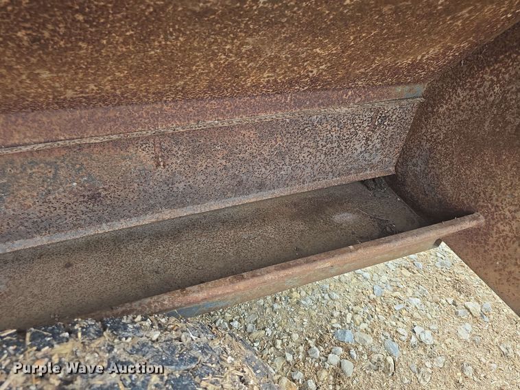 image for item EK5197 (2) L-H creep feeders