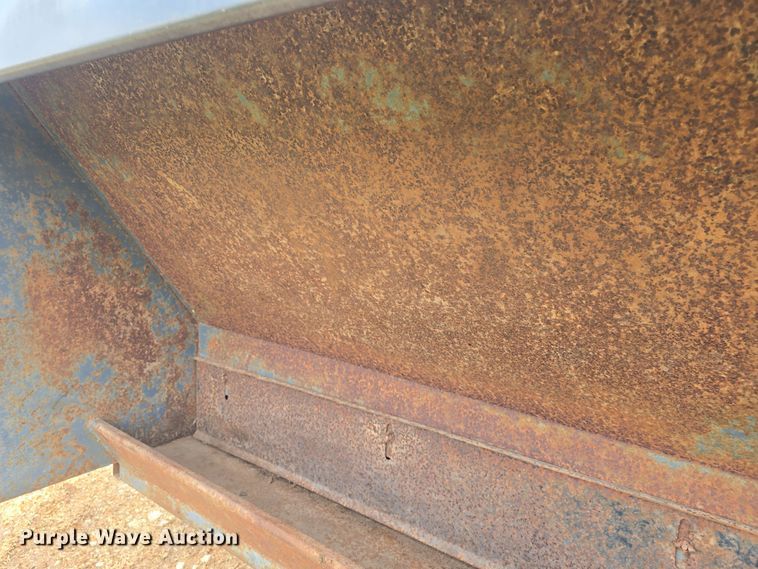 image for item EK5197 (2) L-H creep feeders