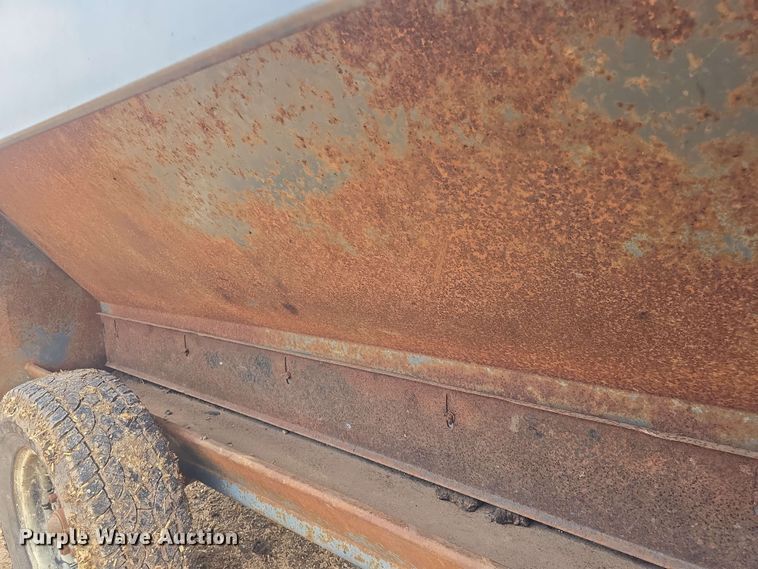 image for item EK5197 (2) L-H creep feeders